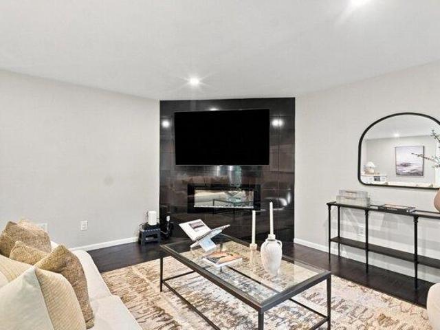 Condo for sale in Wayland, Middlesex County