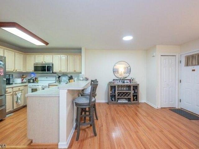 Condo for sale in Wayne, Passaic County