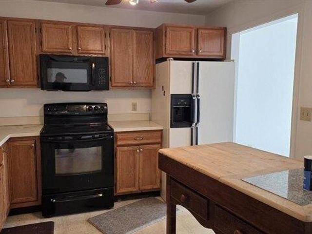 Condo for sale in Webster, Massachusetts