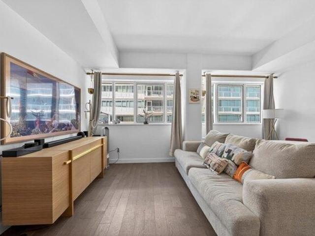 Condo for sale in Hudson, New Jersey