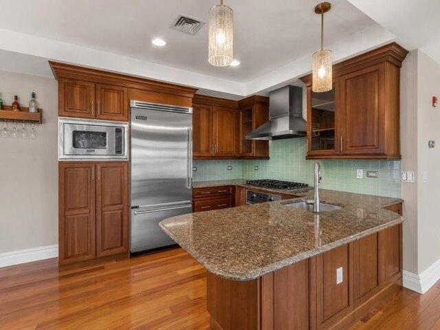Condo for sale in Hudson, New Jersey