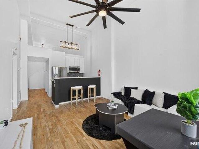 Condo for sale in Hudson, New Jersey