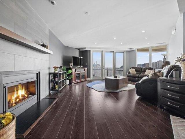 Condo for sale in Hudson, New Jersey