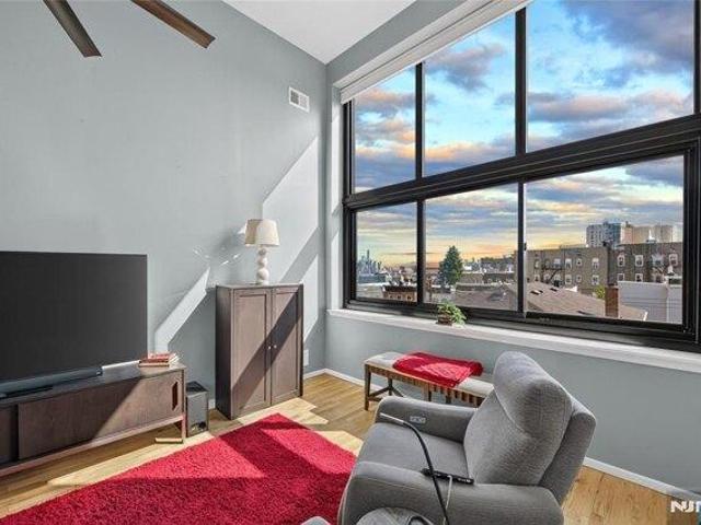 Condo for sale in Hudson, New Jersey