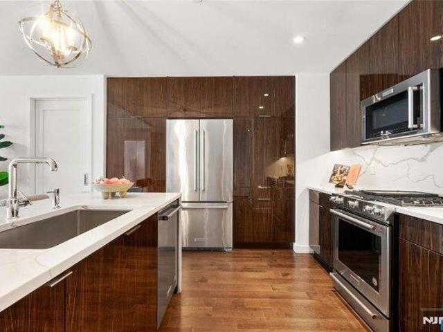 Condo for sale in Hudson, New Jersey