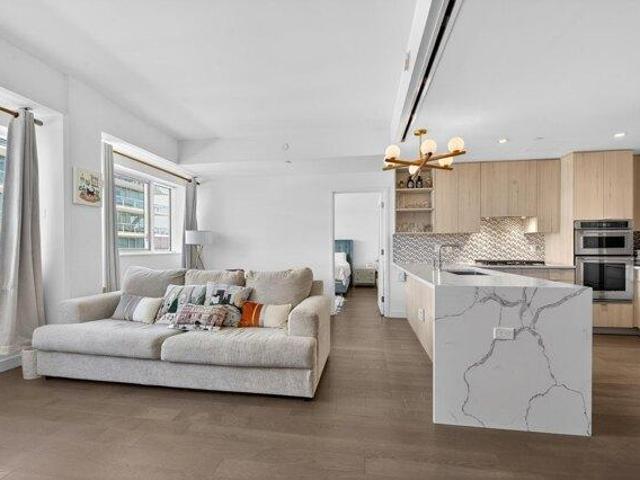 Condo for sale in Weehawken, Hudson County