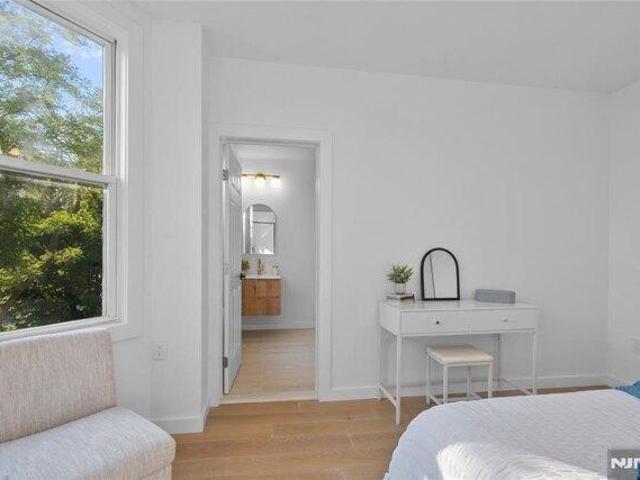 Condo for sale in Weehawken, Hudson County