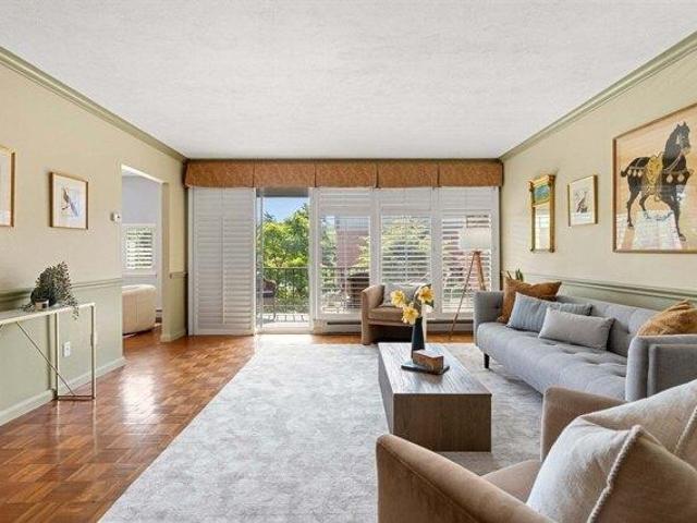 Condo for sale in Wellesley, Massachusetts