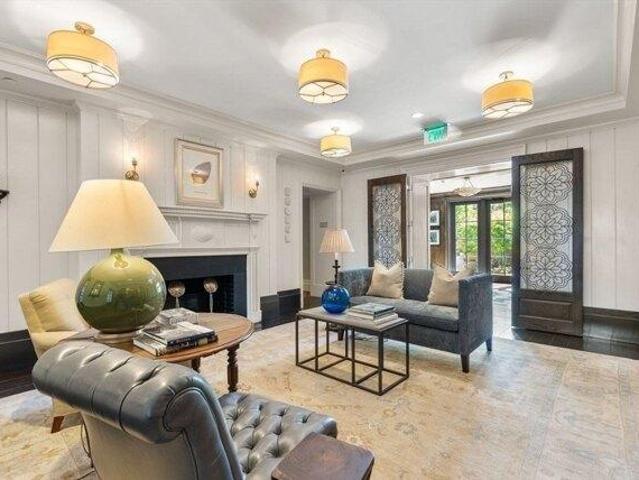 Condo for sale in Wellesley, Massachusetts