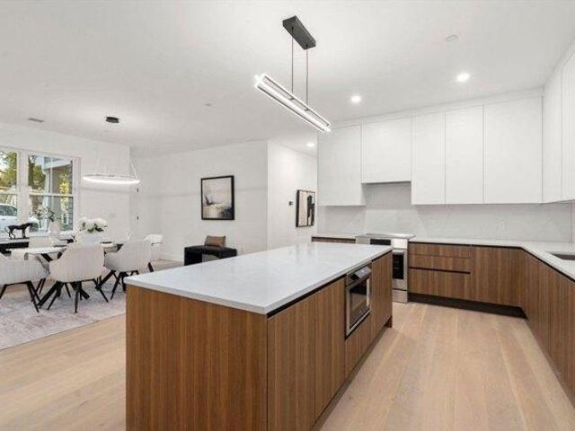 Condo for sale in Wellesley, Massachusetts