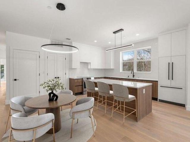 Condo for sale in Wellesley, Massachusetts