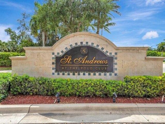 Condo for sale in Wellington