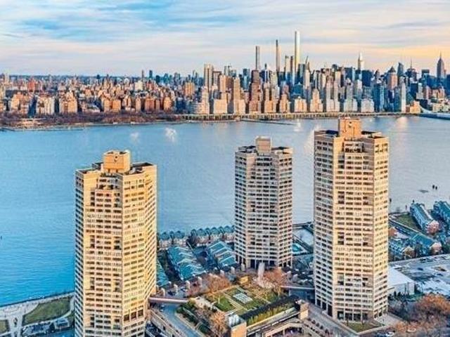 Condo for sale in Hudson, New Jersey