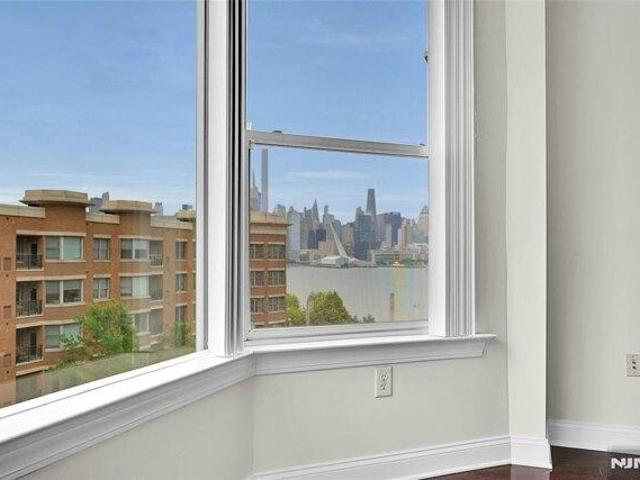 Condo for sale in Hudson, New Jersey