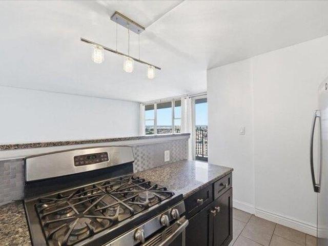 Condo for sale in Hudson, New Jersey