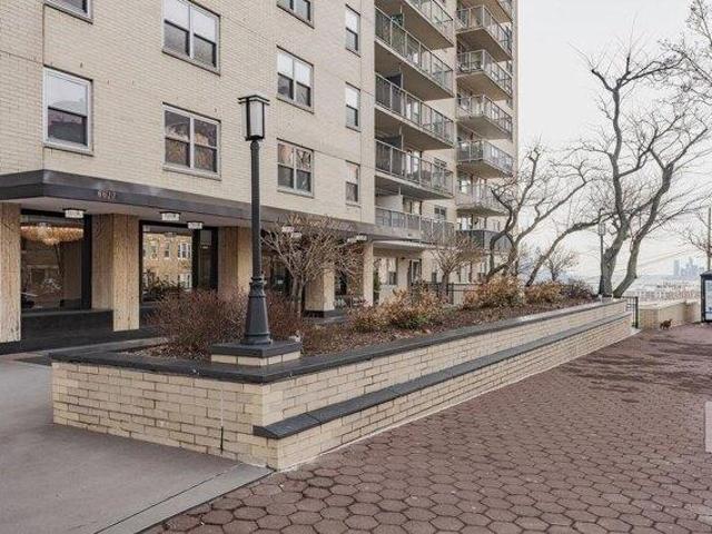 Condo for sale in Hudson, New Jersey