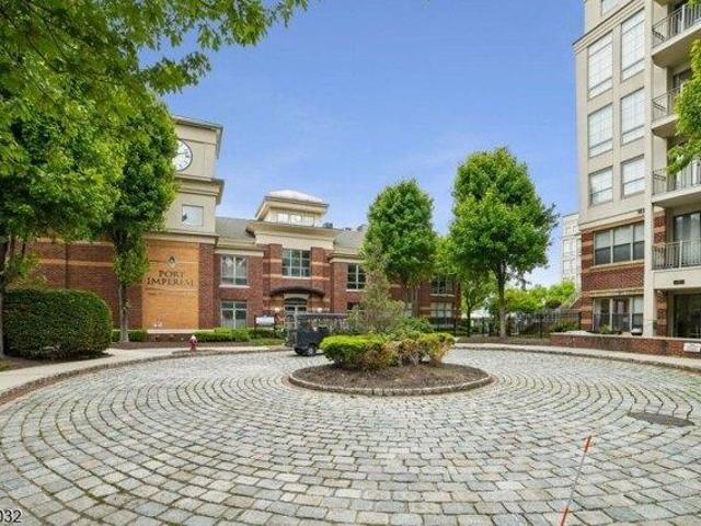 Condo for sale in Hudson, New Jersey