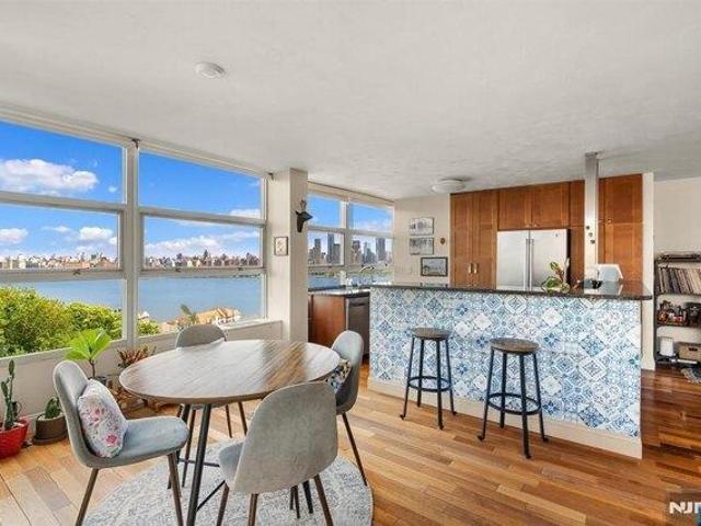 Condo for sale in West New York, Hudson County