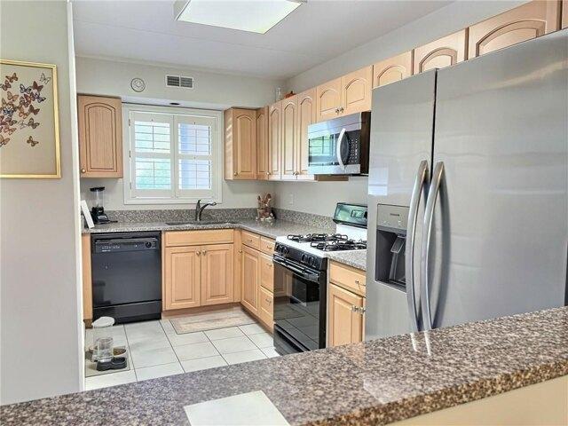 Condo for sale in West Warwick, Rhode Island