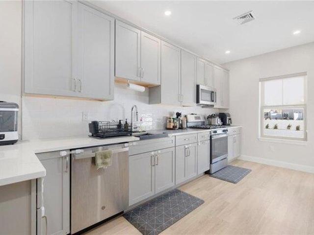 Condo for sale in West Warwick, Rhode Island
