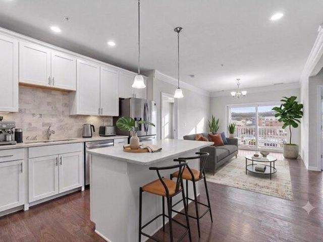 Condo for sale in University Station, Westwood