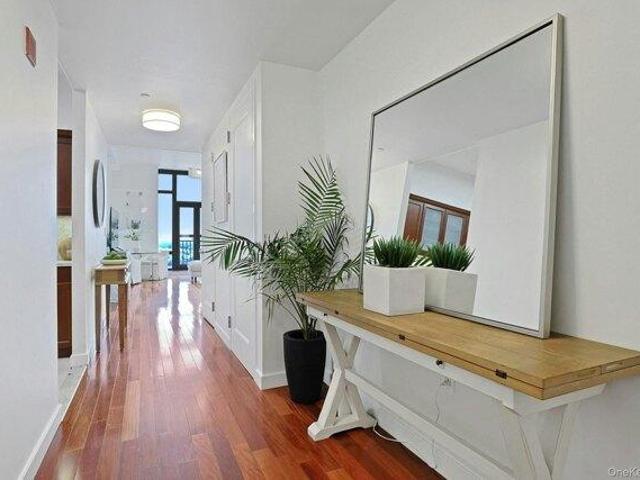 Condo for sale in White Plains, New York