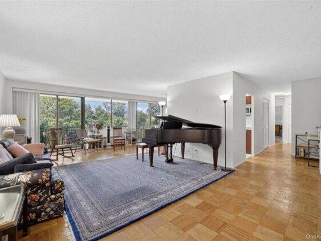 Condo for sale in White Plains, New York