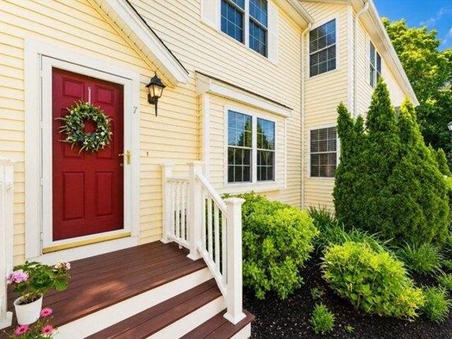 Condo for sale in Whitman, Massachusetts