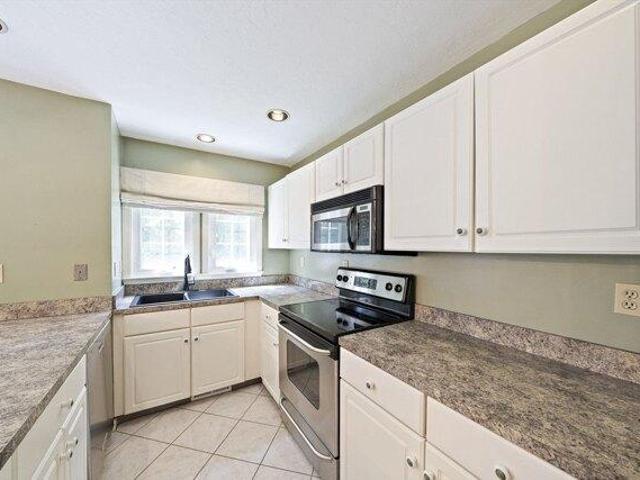 Condo for sale in Whitman, Massachusetts