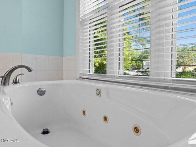 Condo for sale in Wilmington, North Carolina
