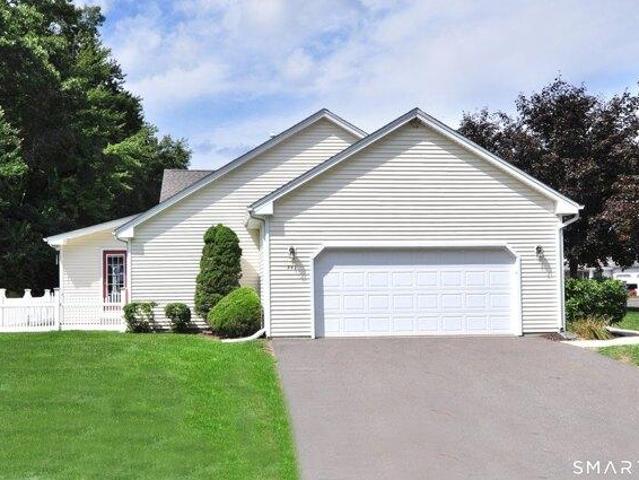 Condo for sale in Windsor, Connecticut