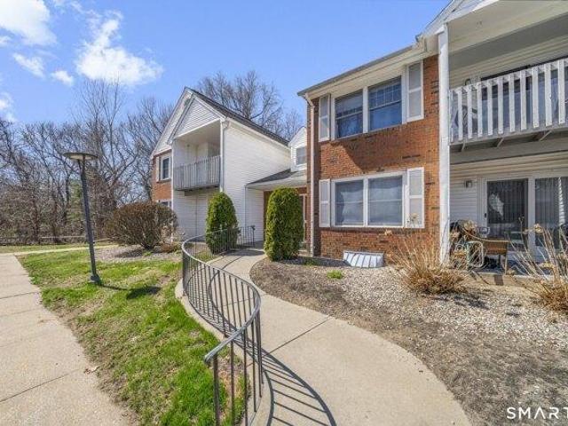 Condo for sale in Windsor Locks, Connecticut