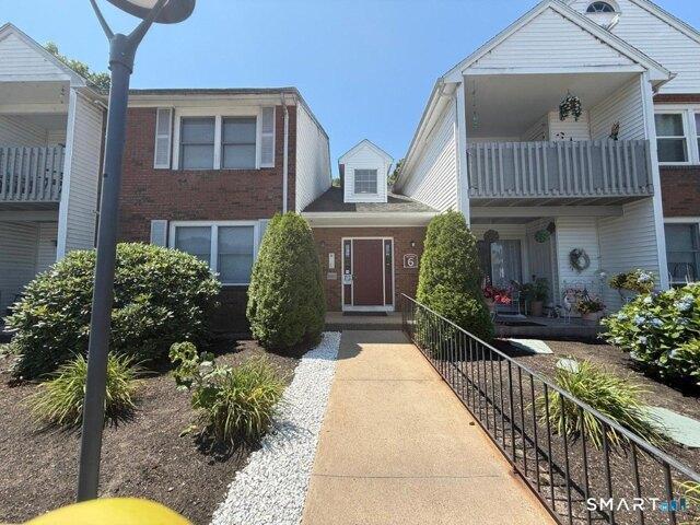 Condo for sale in Windsor Locks, Connecticut