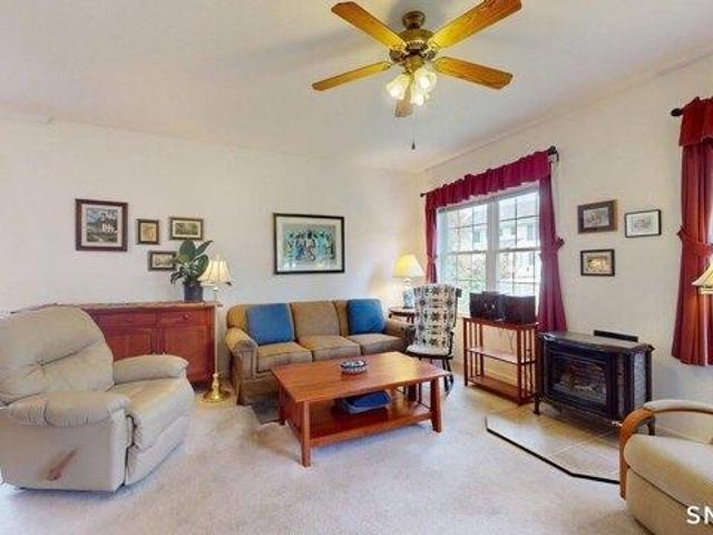 Condo for sale in Windsor Locks, Capitol Planning Region