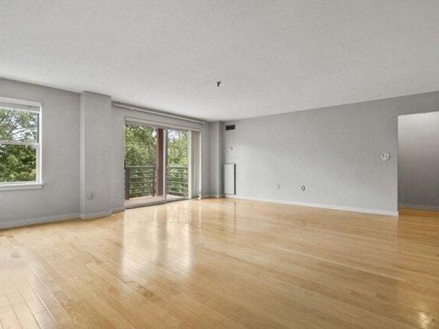 Condo for sale in Woburn, Massachusetts