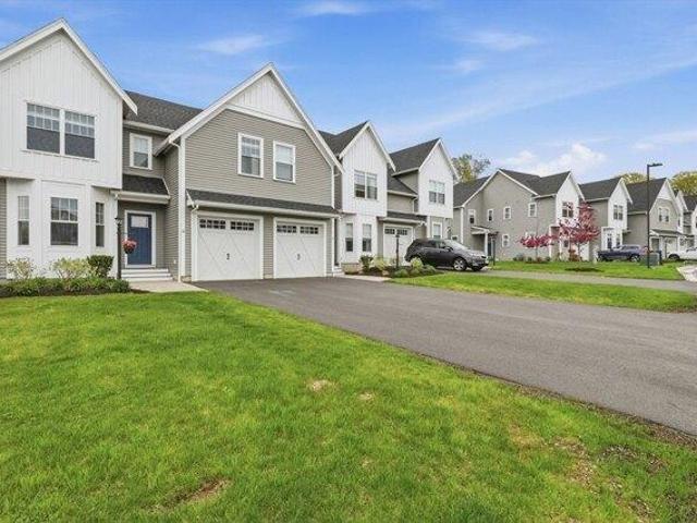 Condo for sale in Woburn, Massachusetts