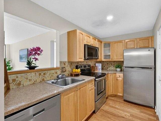 Condo for sale in Woburn, Massachusetts