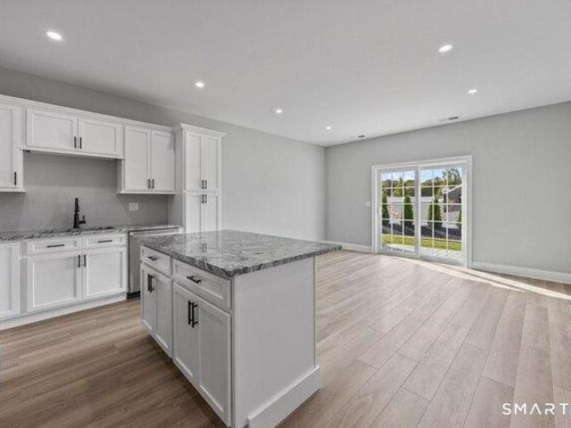 Condo for sale in Wolcott, Connecticut
