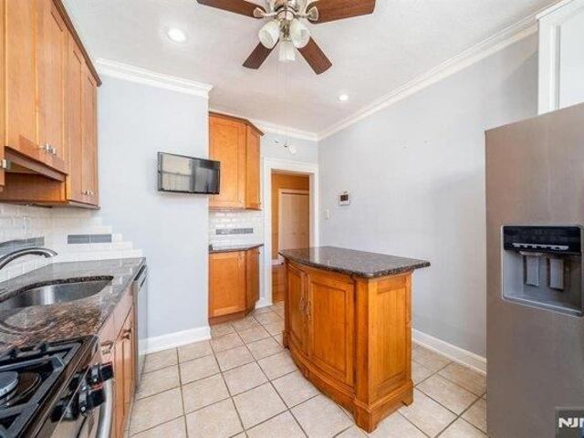 Condo for sale in Wood Ridge, New Jersey