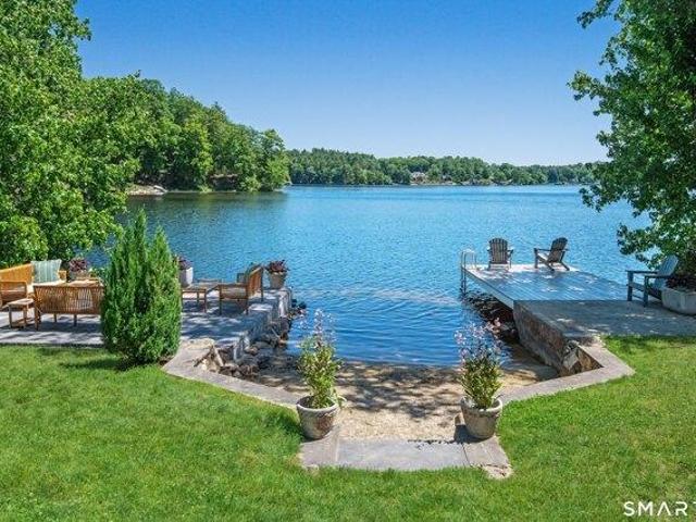 Condo for sale in Middlebury, Connecticut