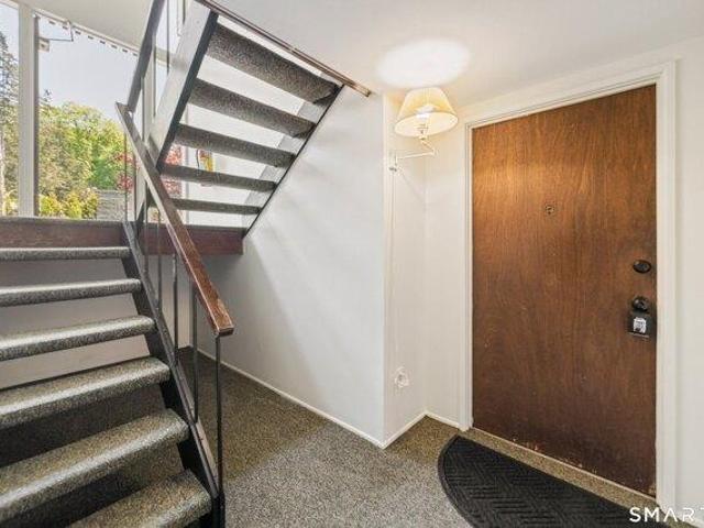 Condo for sale in Woodbury, Connecticut