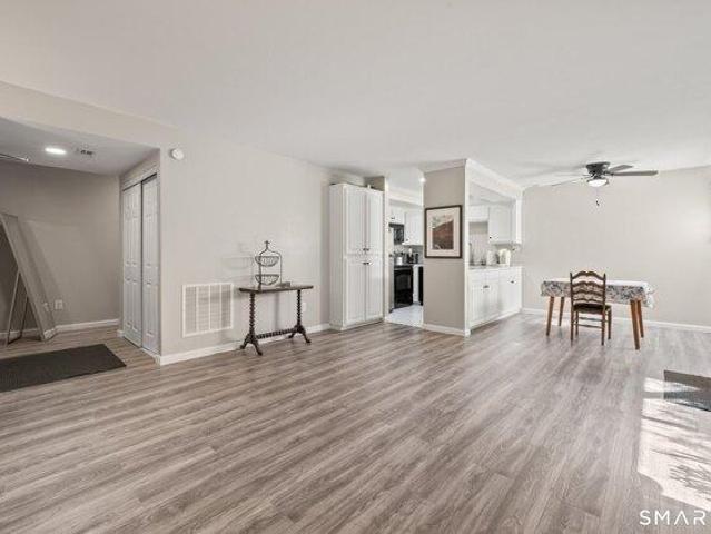 Condo for sale in Woodbury, Connecticut