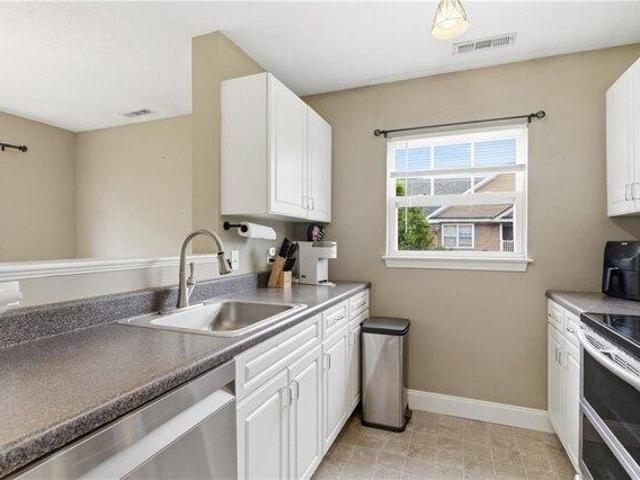 Condo for sale in Woonsocket, Rhode Island