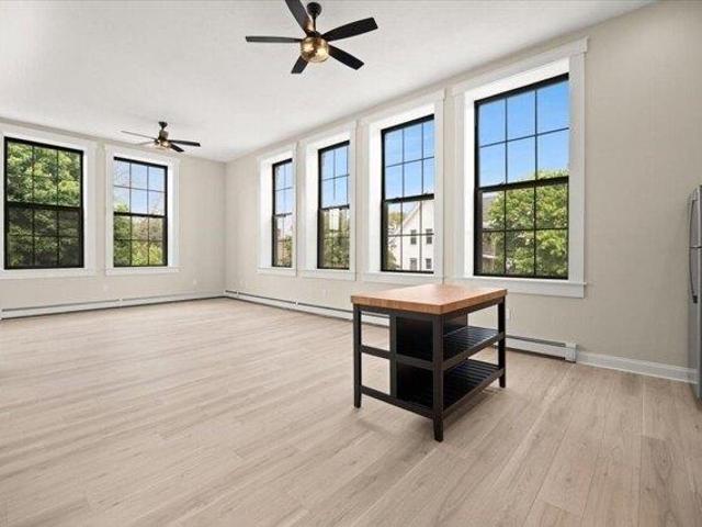Condo for sale in Woonsocket, Rhode Island