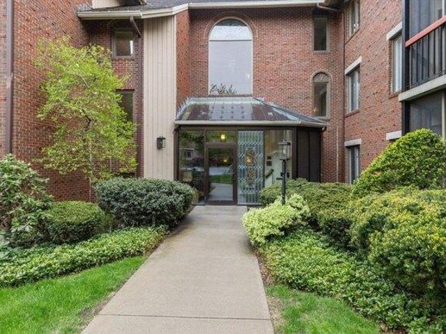 Condo for sale in Worcester, Massachusetts