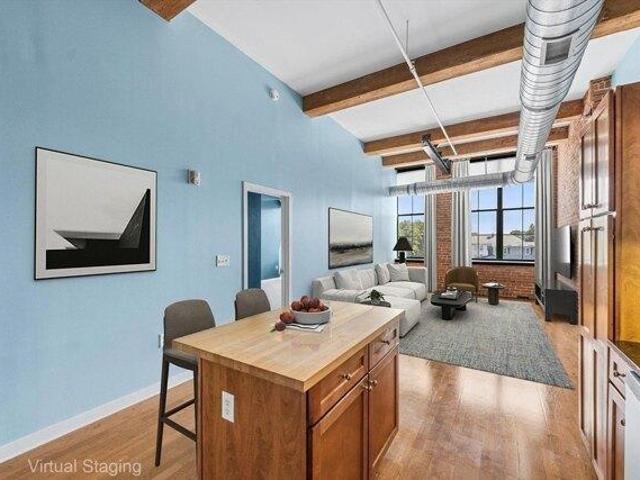 Condo for sale in Worcester, Massachusetts