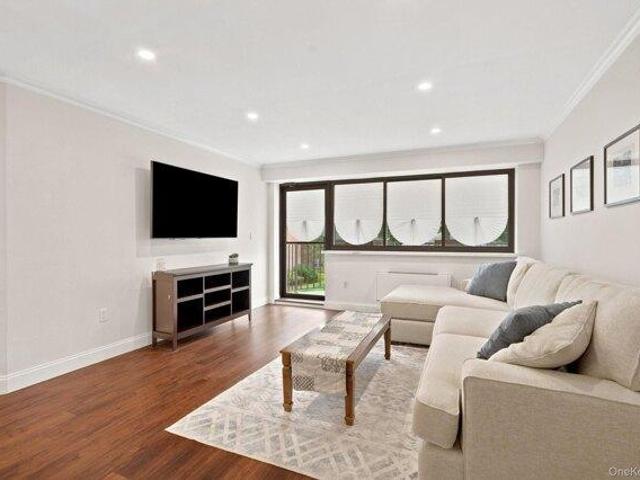 Condo for sale in Glenwood, New York