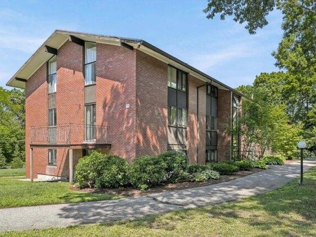 Condo for sale in Andover, Essex County