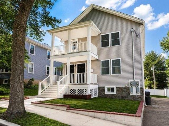 Condo for sale in Arlington, Massachusetts