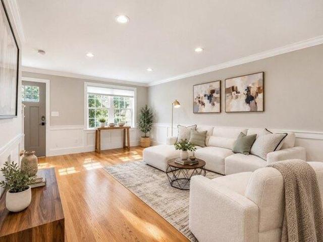 Condo for sale in Arlington, Middlesex County